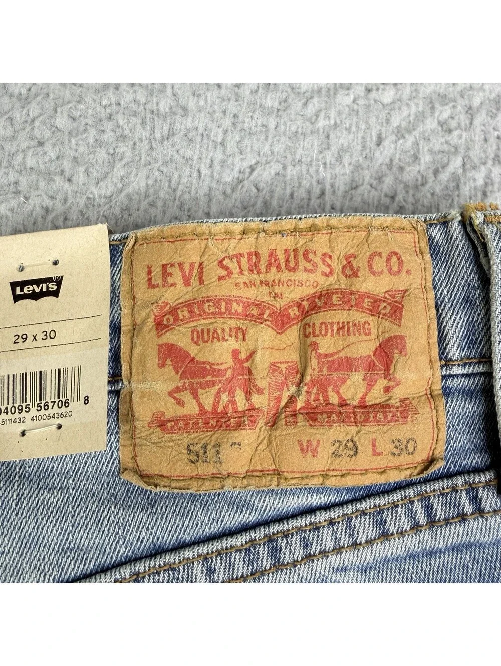 Levis nwt excellent